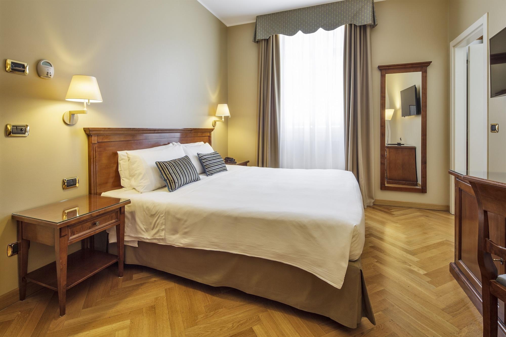 Hotel Continentale Trieste Bagian luar foto