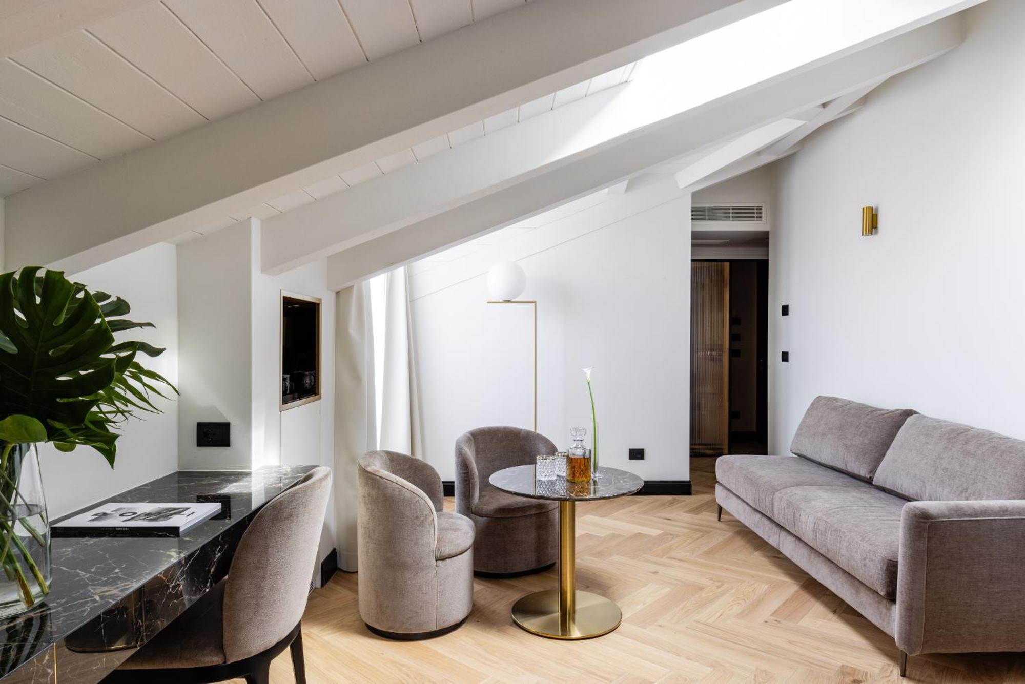 Hotel Continentale Trieste Bagian luar foto